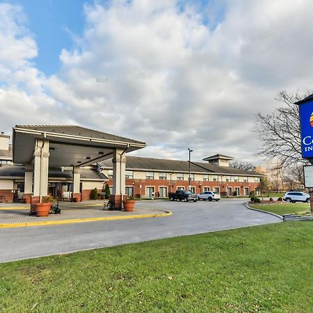 Comfort Inn & Suites Ambassador Bridge Γουίντσορ Εξωτερικό φωτογραφία
