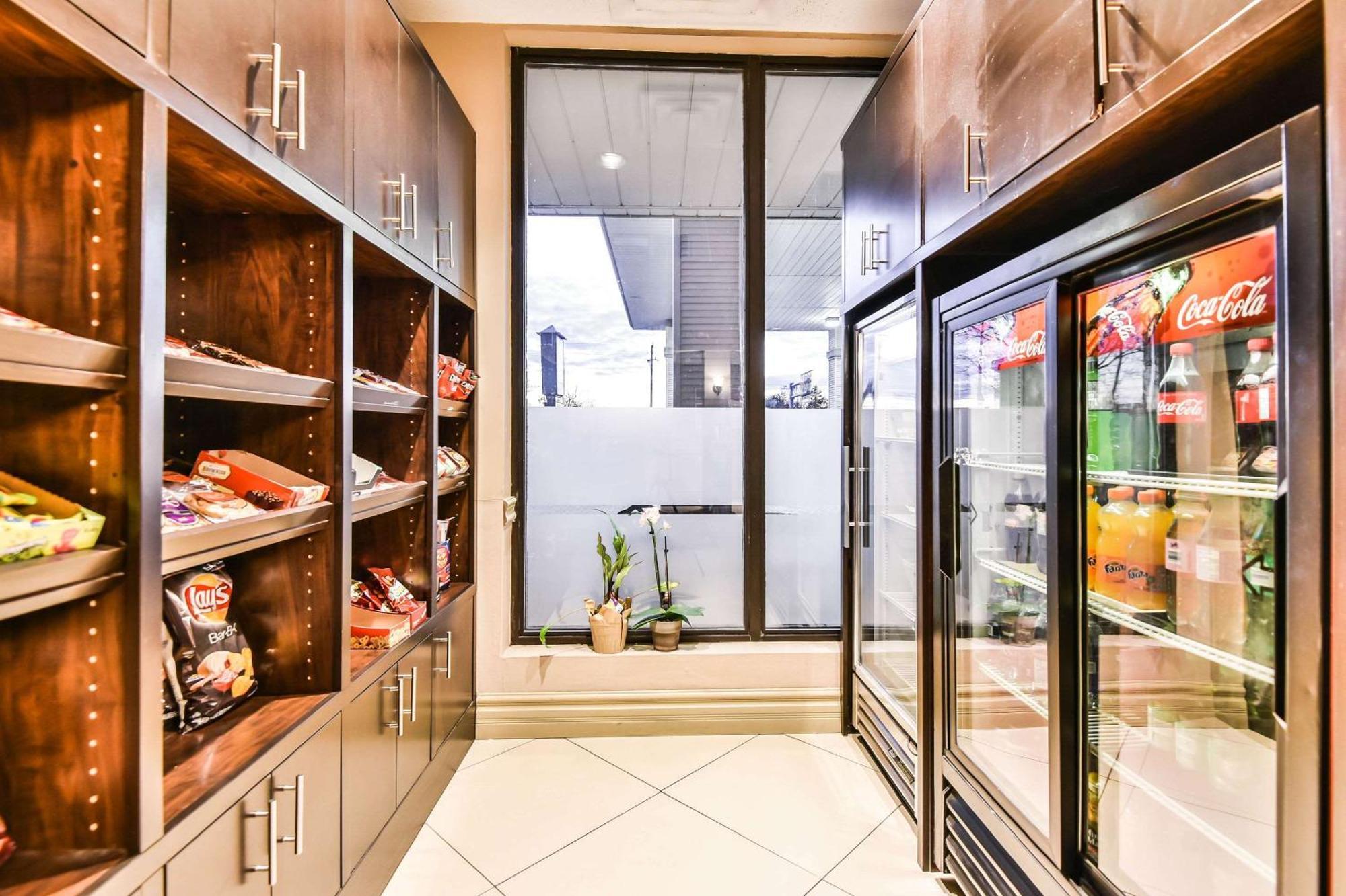 Comfort Inn & Suites Ambassador Bridge Γουίντσορ Εξωτερικό φωτογραφία