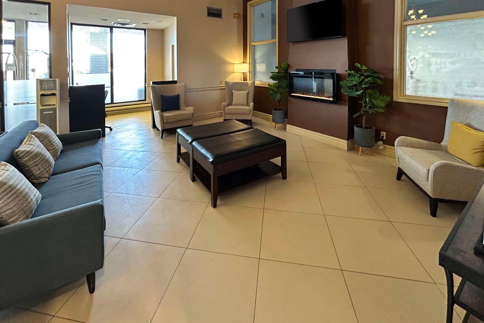 Comfort Inn & Suites Ambassador Bridge Γουίντσορ Εξωτερικό φωτογραφία