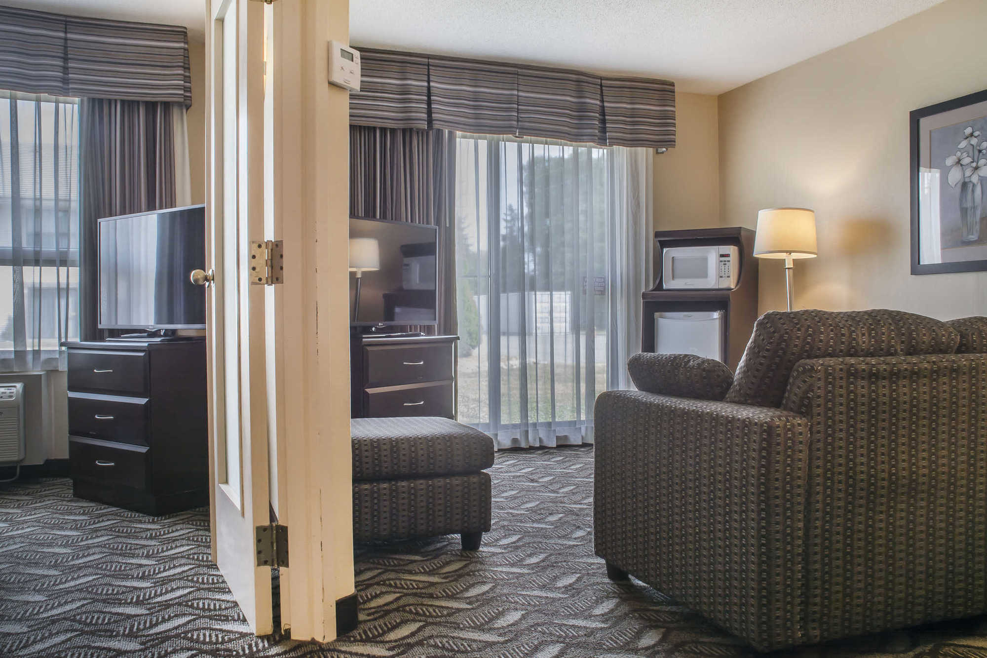 Comfort Inn & Suites Ambassador Bridge Γουίντσορ Δωμάτιο φωτογραφία