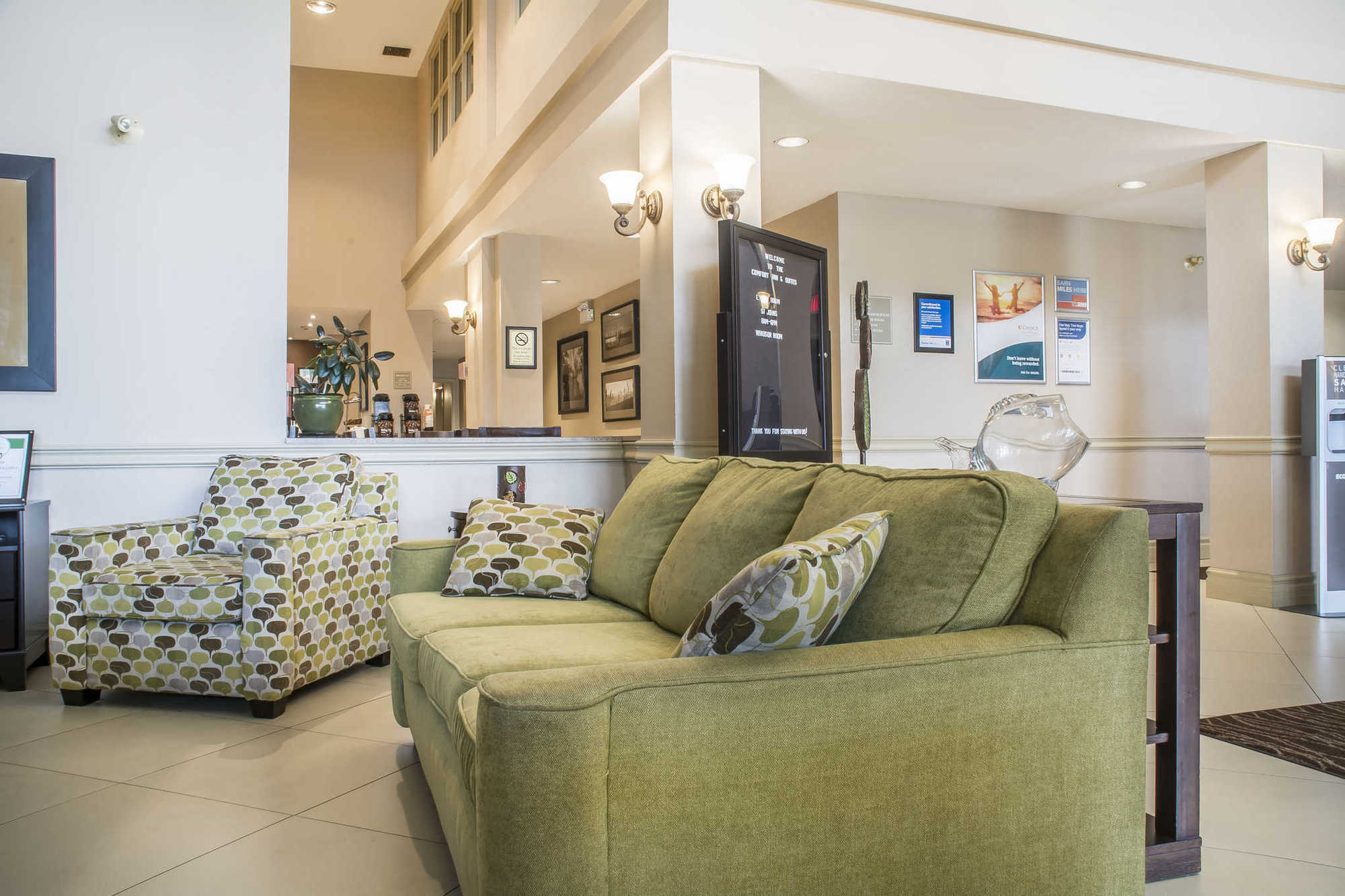 Comfort Inn & Suites Ambassador Bridge Γουίντσορ Εσωτερικό φωτογραφία