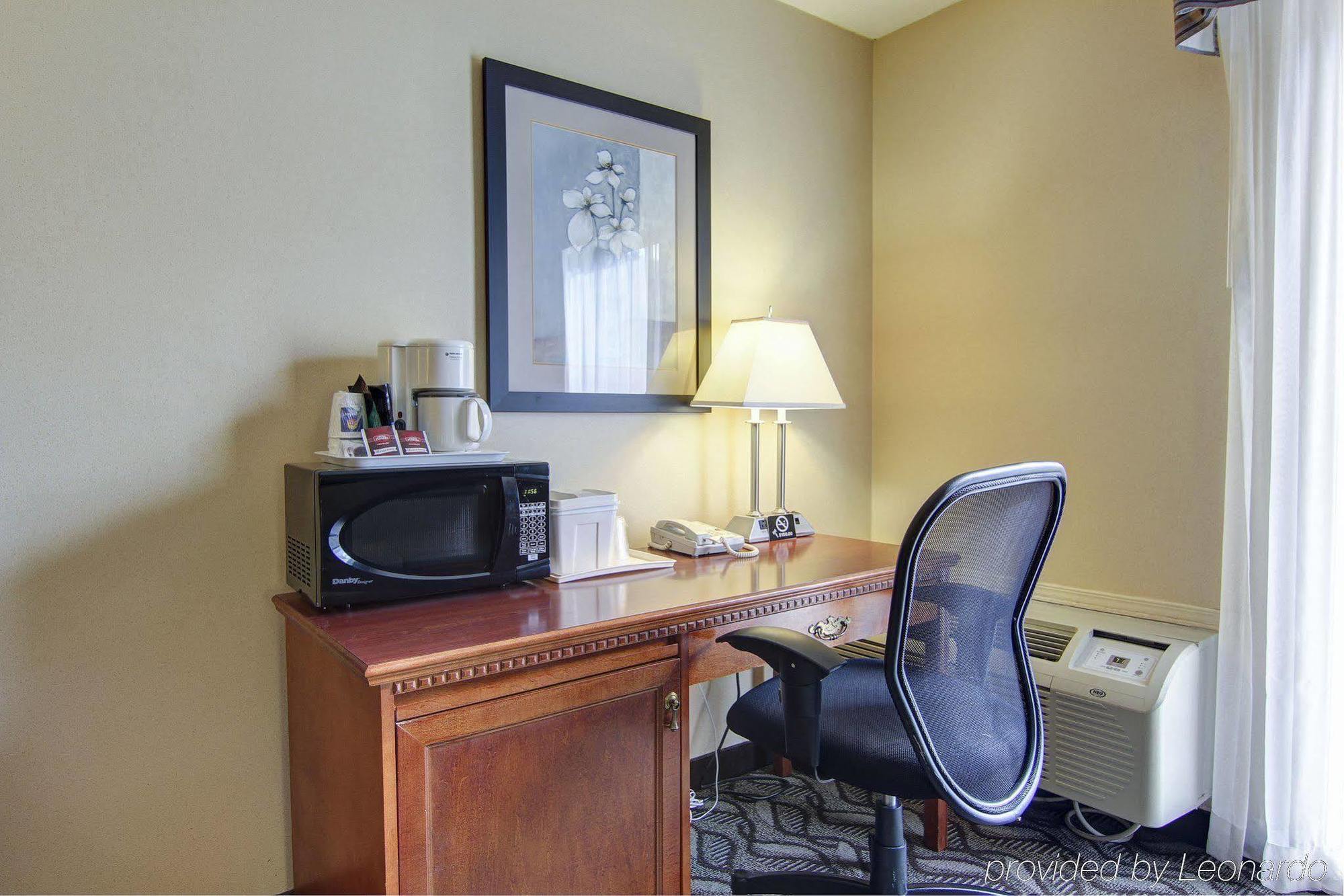 Comfort Inn & Suites Ambassador Bridge Γουίντσορ Εξωτερικό φωτογραφία