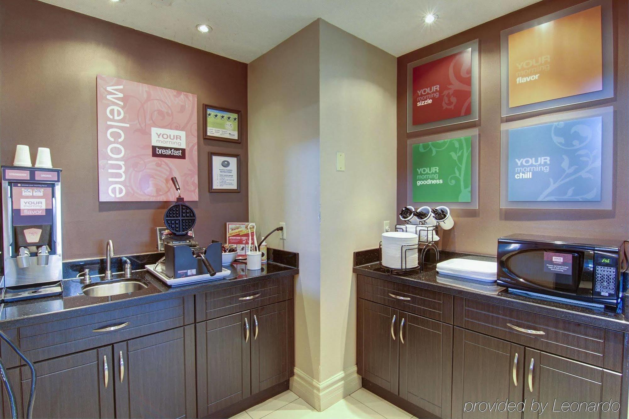 Comfort Inn & Suites Ambassador Bridge Γουίντσορ Εξωτερικό φωτογραφία