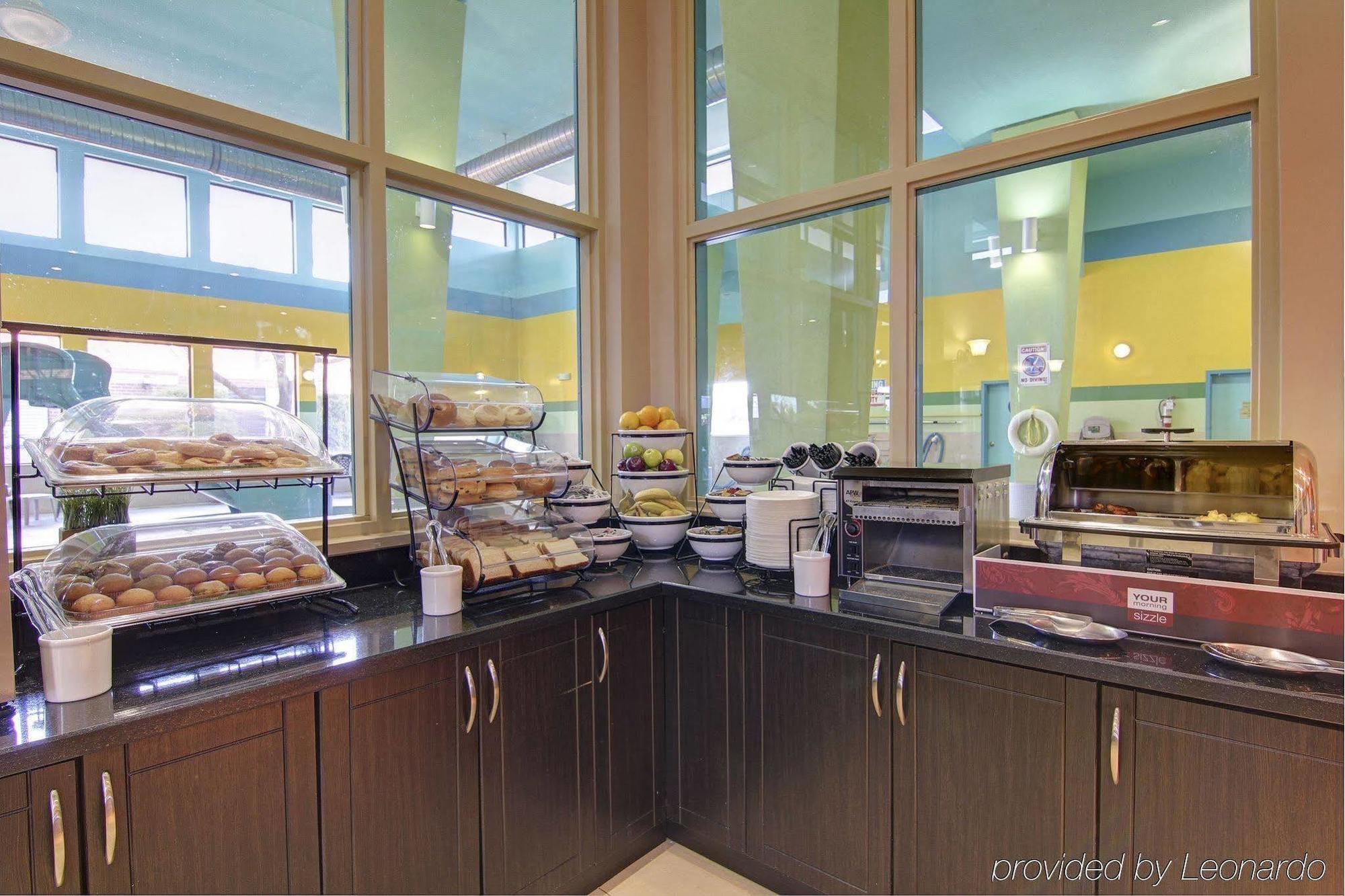 Comfort Inn & Suites Ambassador Bridge Γουίντσορ Εξωτερικό φωτογραφία